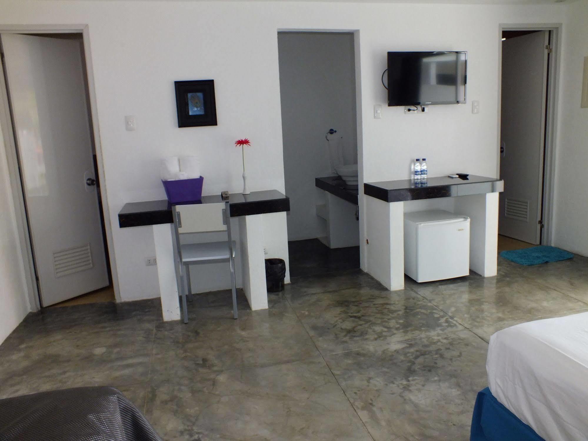 Paboreal Boutique Hotel Puerto Princesa Luaran gambar